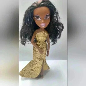 Bratz Movie Starz 2001  MGA Sasha Gold Dress